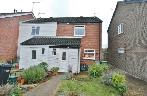 3 Bedroom End of Ter...